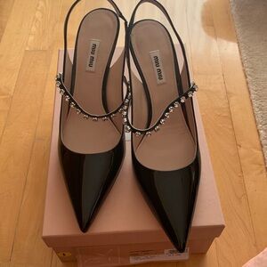 BLACK PATENT LEATHER MIU MIU SIZE 41 SLING BACK WITH RHINESTONES